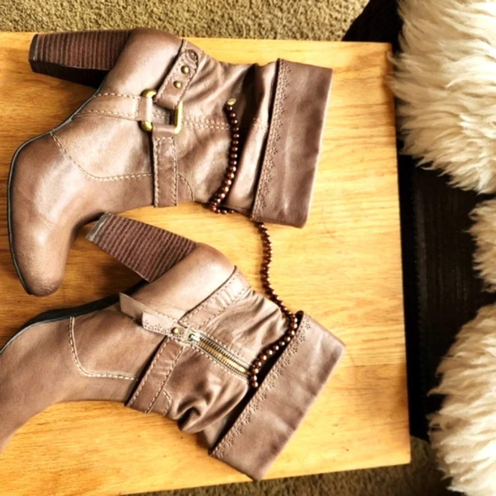 Fossil authentic ankle